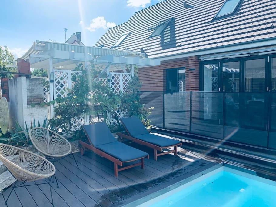 Appartement Proche Asterix, Stade De France, Chantilly, Roissy, Piscine Saisonniere La Chapelle-en-Serval Luaran gambar
